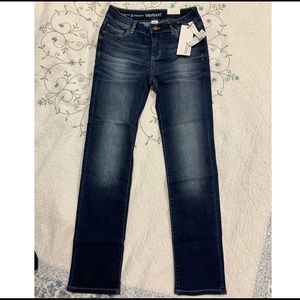 Westport Signature Distressed Straight Jeans
